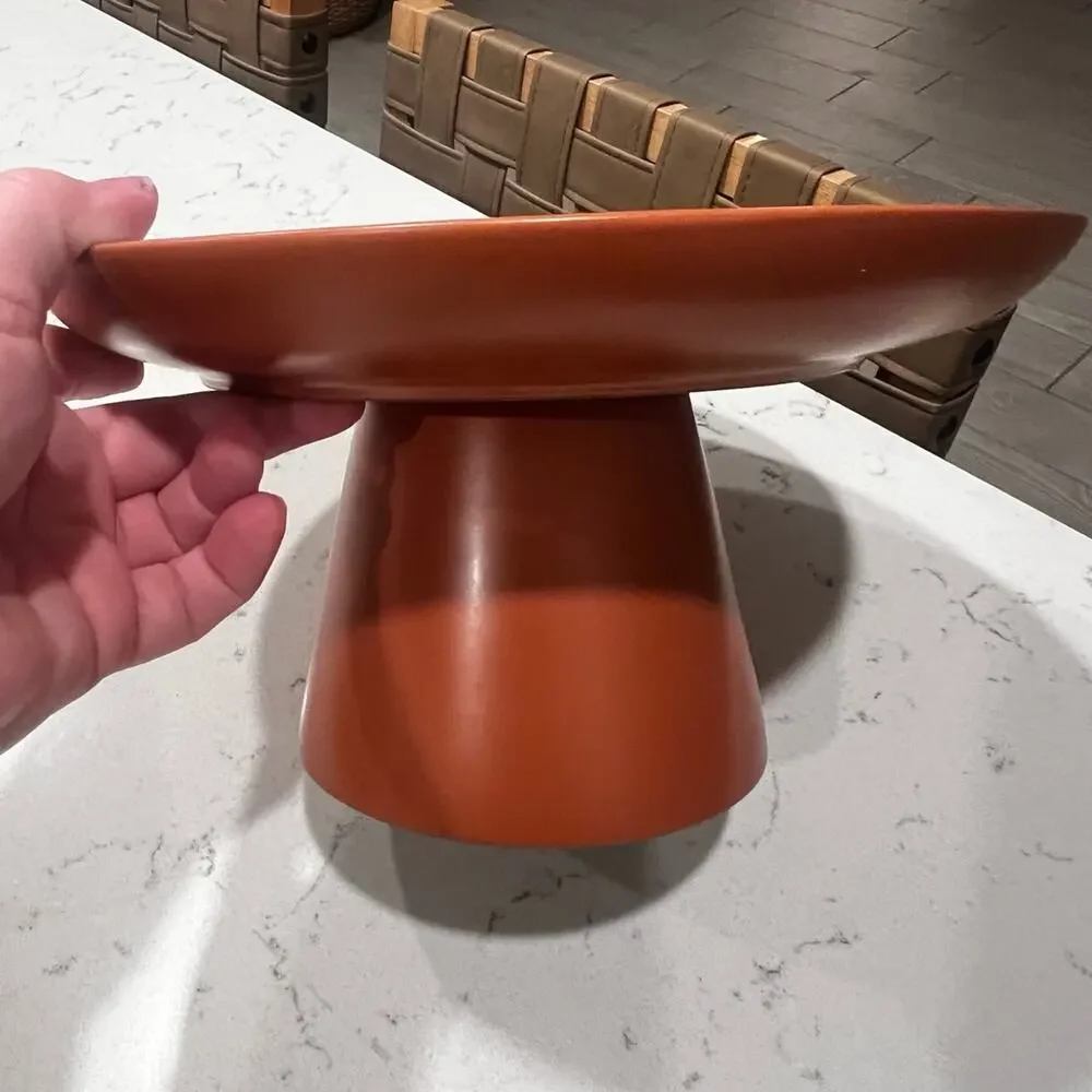 Cake stand